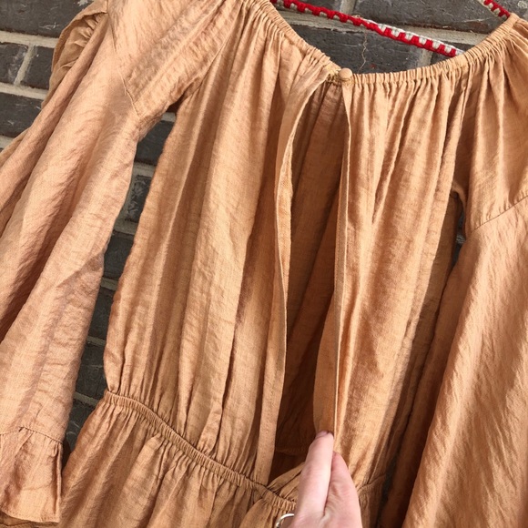 NWOT Selfie Leslie gold off-the-shoulder dress! - Picture 7 of 11